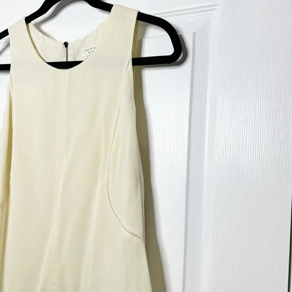 RAG & BONE Size M Ivory Sleeveless 100% Silk Blouse Hi Low Hem - Picture 3 of 6